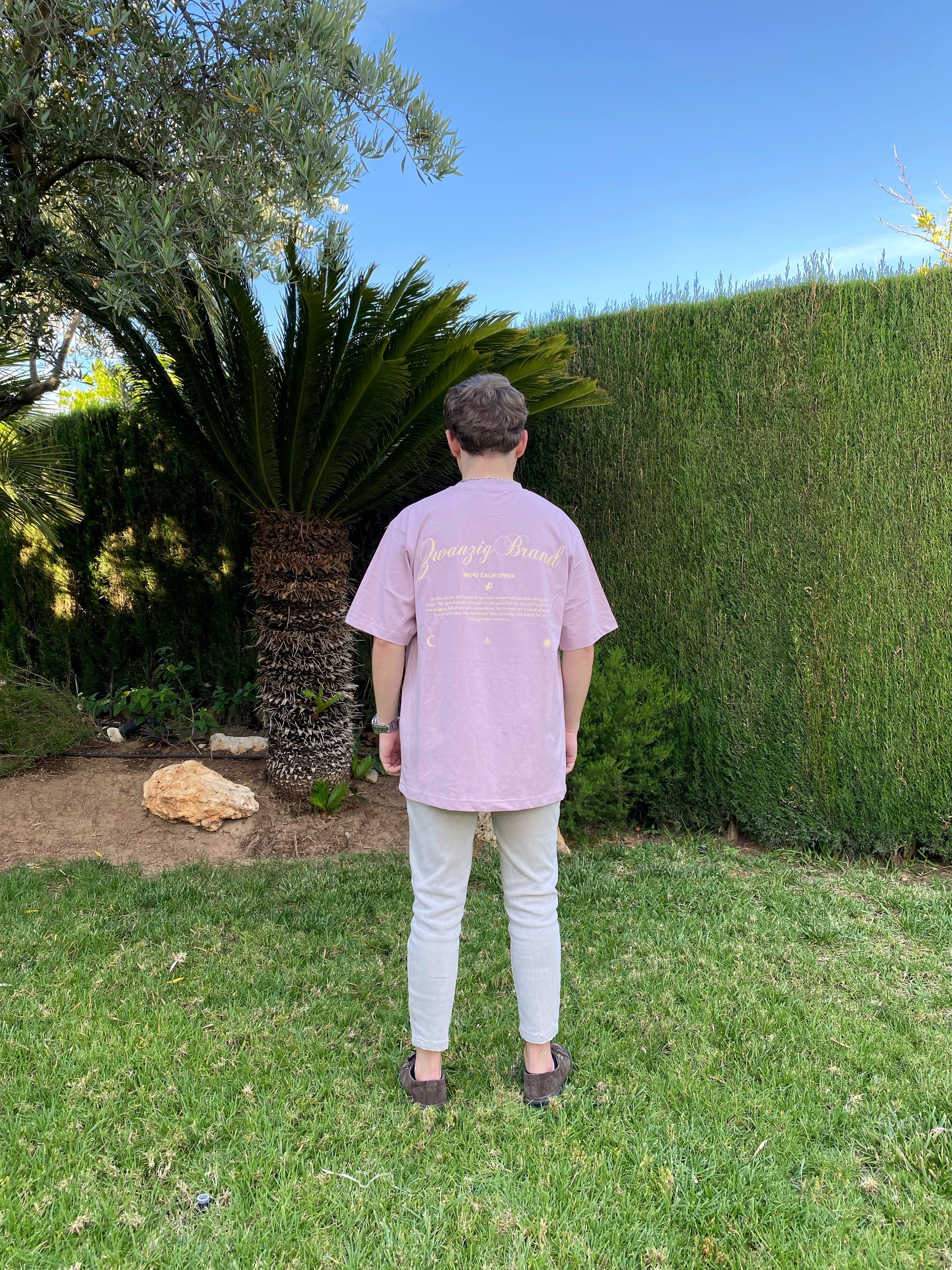 Camiseta  oversize color rosa llamada CALIFORNIA ROSE
